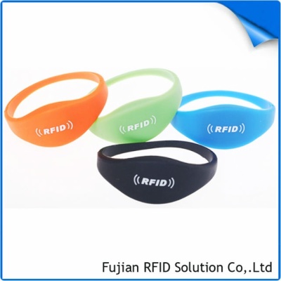 RS-SW07-08 Oblate Head RFID Silicone Wristband